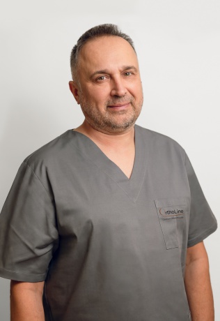 dr n. med. Piotr Bilski - Oral surgery specialist